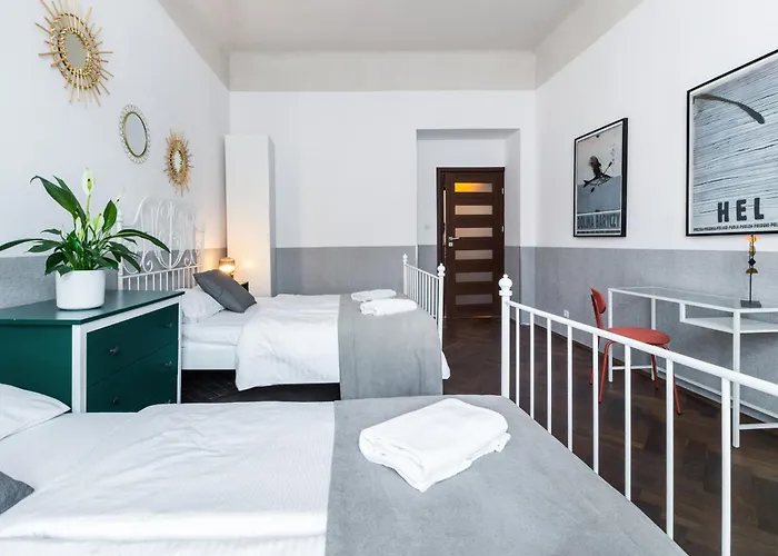 Friendhouse s Starovislna